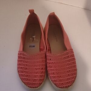 Women’s London Fog FlatsCoral Pink Peachy Color Canvas  Size 8 And 1/2